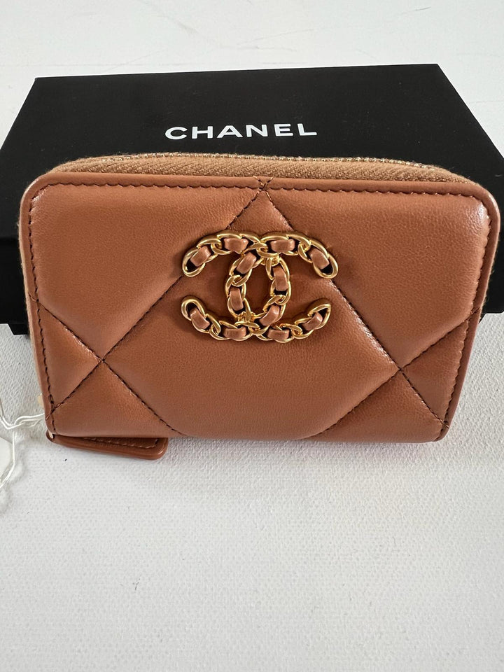 Chanel 19 Zipped Coin Purse in Lambskin Caramel Leather
