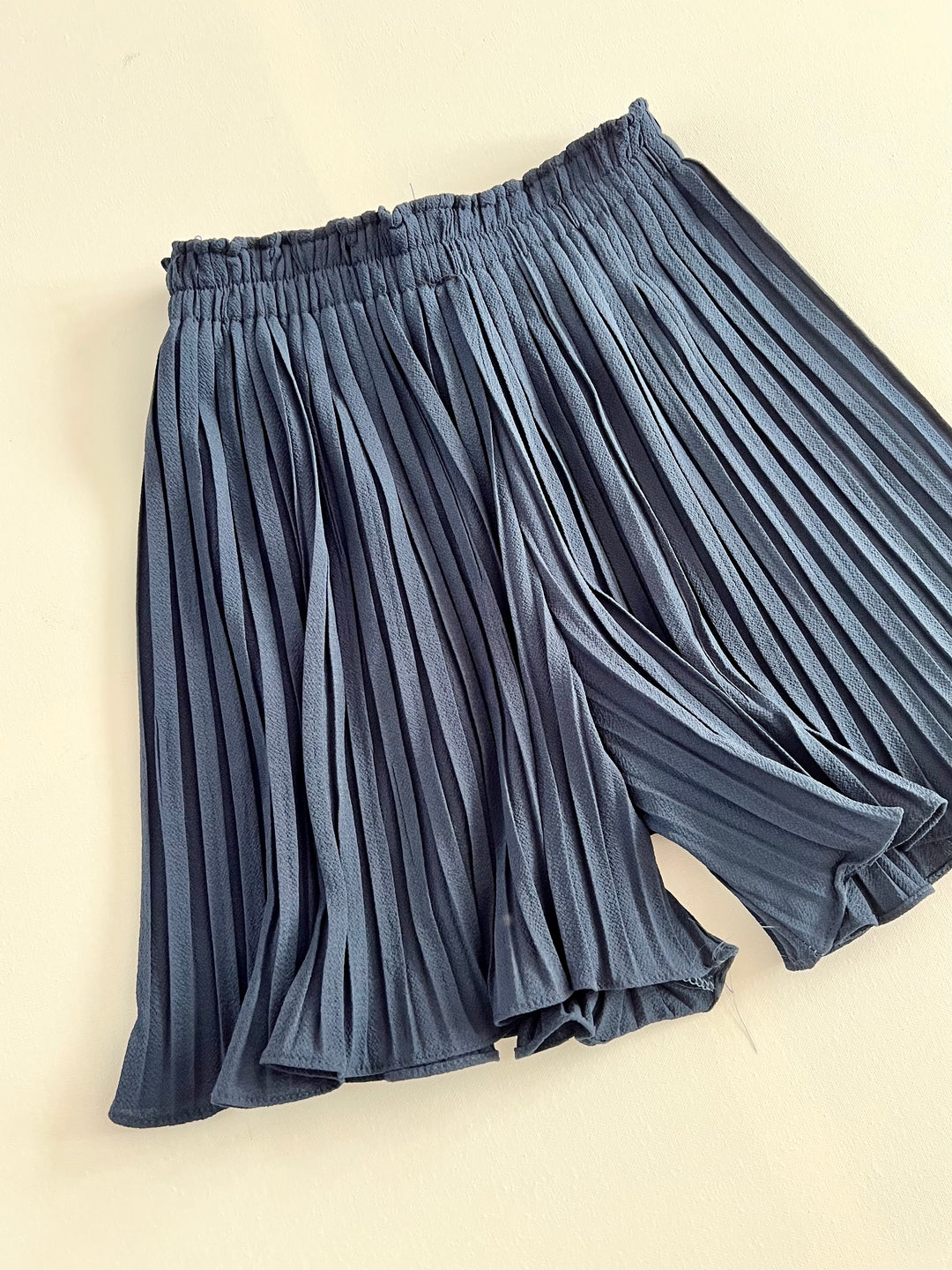 Sixties Pleated Blue Shorts