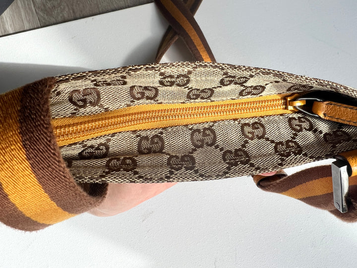 Gucci GG Sherry Canvas Messenger Bag