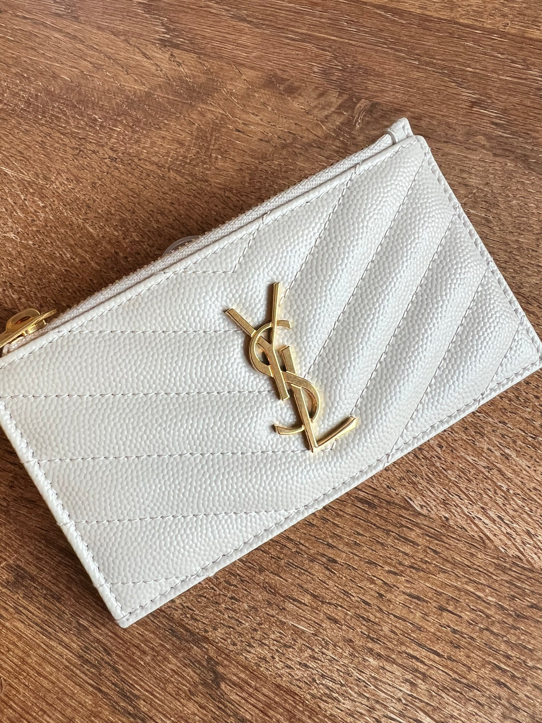 Saint Laurent Cassandre Fragments Zipped Card holder in Blanc Vintage