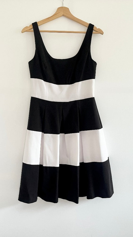 Black and white pleated skirt dress